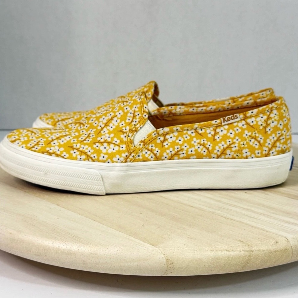 Keds Size 9 Tennis Double Decker yellow Floral Women's Slip-On